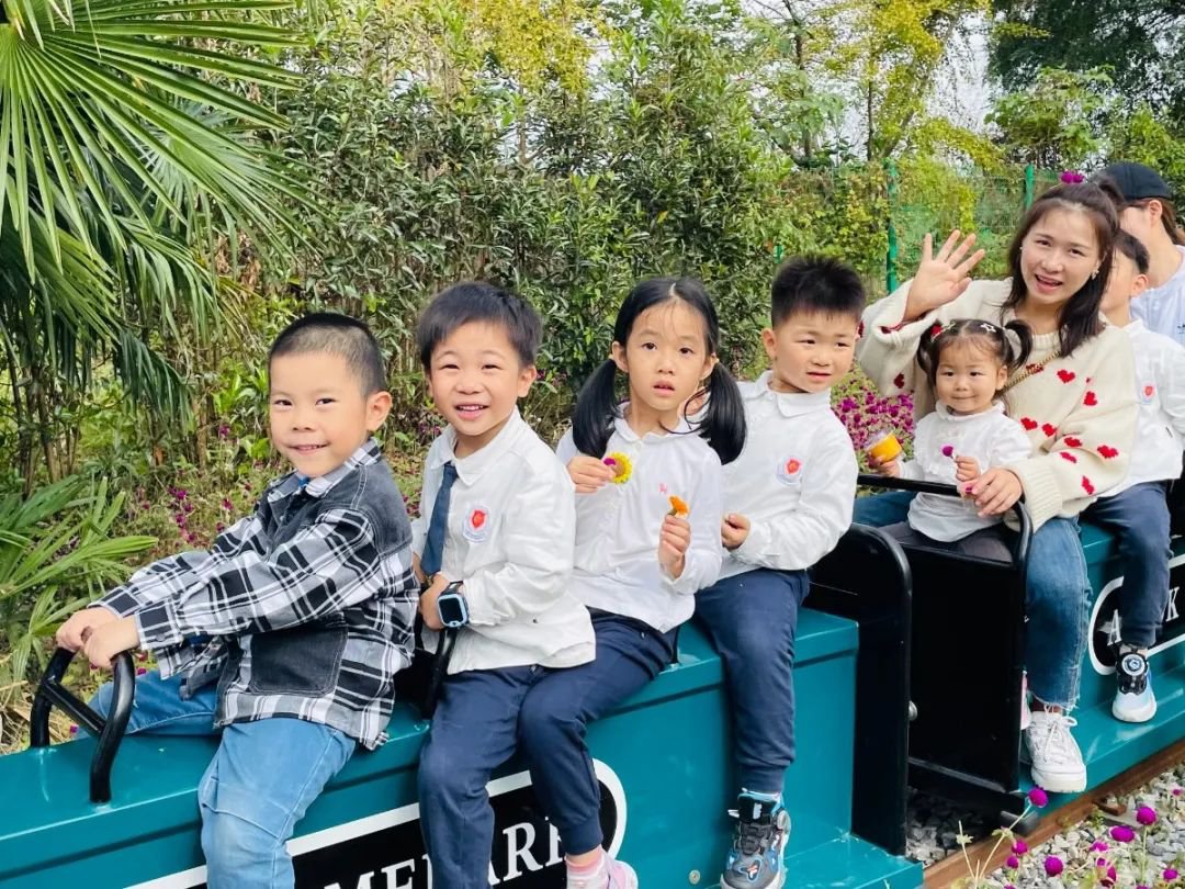 圣地雅歌幼儿园|不负好时光，相约趣探秋